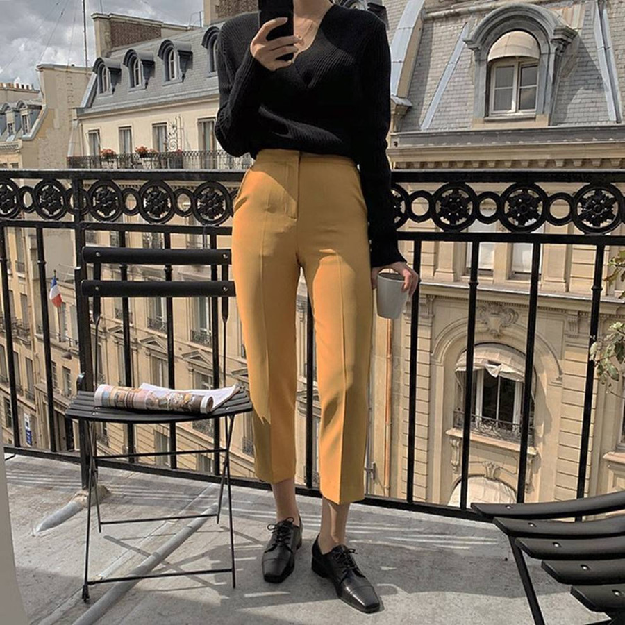 Chỉ cần 4 kiểu áo len này, các cô nàng thỏa sức diện đẹp trong mùa lạnh ảnh 11 Có đến 4 kiểu áo len để các cô nàng xoay tua” diện đẹp trong mùa lạnh, nếu không biết quả là phí của giời-10