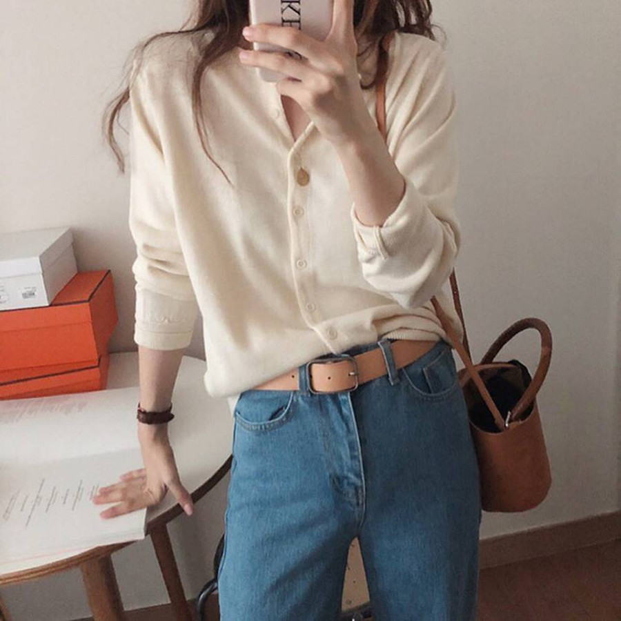 Chỉ cần 4 kiểu áo len này, các cô nàng thỏa sức diện đẹp trong mùa lạnh ảnh 19 Có đến 4 kiểu áo len để các cô nàng xoay tua” diện đẹp trong mùa lạnh, nếu không biết quả là phí của giời-18