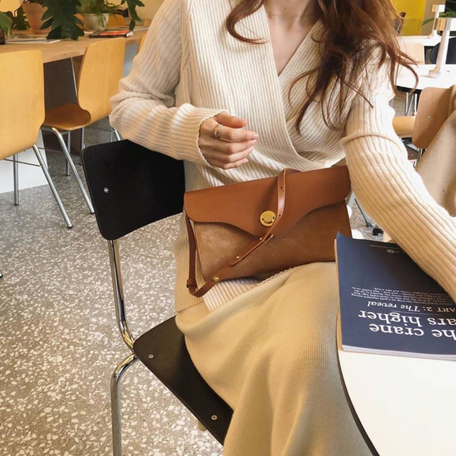 Chỉ cần 4 kiểu áo len này, các cô nàng thỏa sức diện đẹp trong mùa lạnh ảnh 9 Có đến 4 kiểu áo len để các cô nàng xoay tua” diện đẹp trong mùa lạnh, nếu không biết quả là phí của giời-8