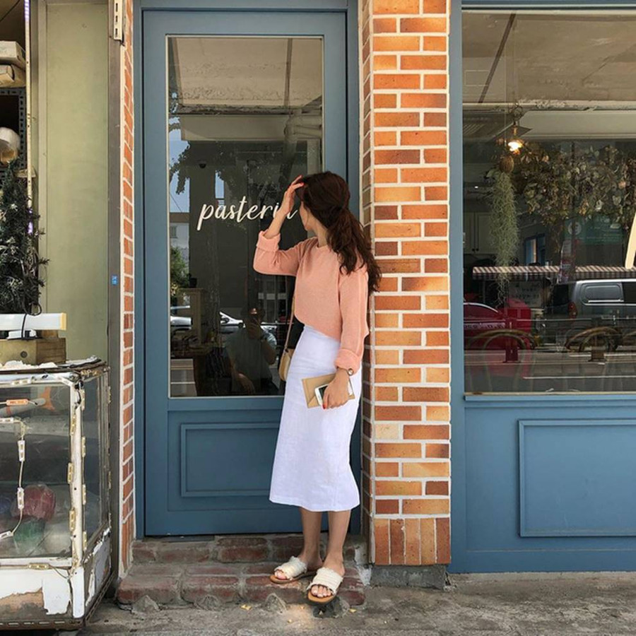 Chỉ cần 4 kiểu áo len này, các cô nàng thỏa sức diện đẹp trong mùa lạnh ảnh 5 Có đến 4 kiểu áo len để các cô nàng xoay tua” diện đẹp trong mùa lạnh, nếu không biết quả là phí của giời-4