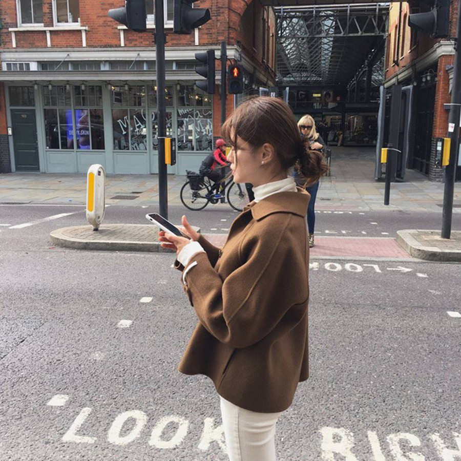 Chỉ cần 4 kiểu áo len này, các cô nàng thỏa sức diện đẹp trong mùa lạnh ảnh 14 Có đến 4 kiểu áo len để các cô nàng xoay tua” diện đẹp trong mùa lạnh, nếu không biết quả là phí của giời-13