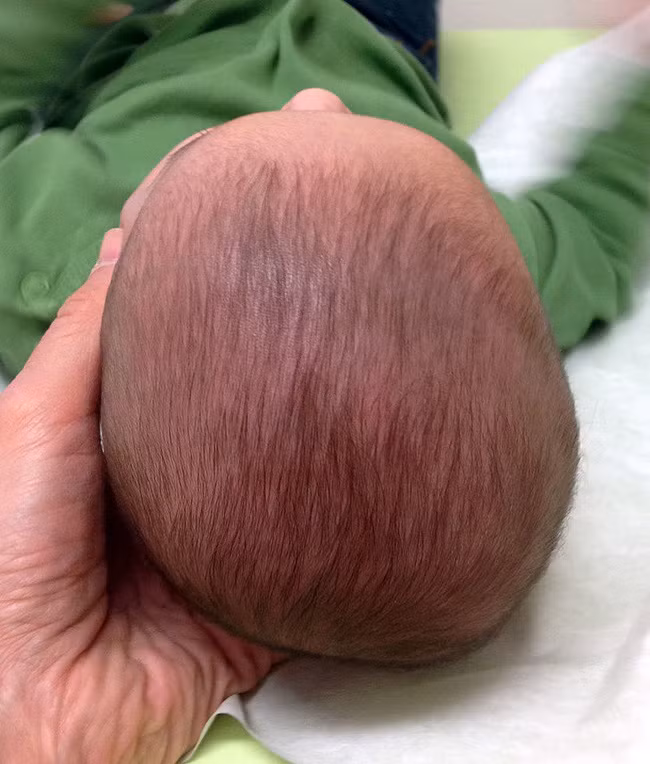 Muốn con khỏe mạnh, cha mẹ nên lưu tâm 10 hành động đang gây ảnh hưởng nghiêm trọng đến sức khỏe của con - Ảnh 1.