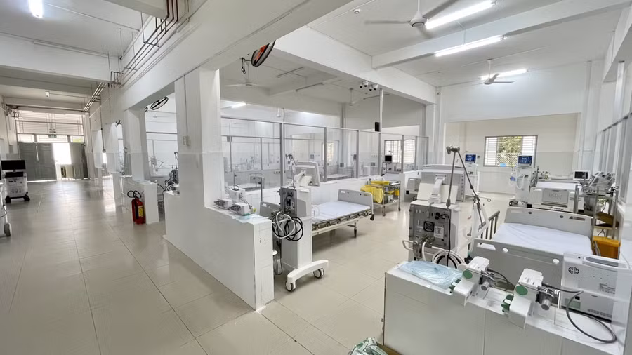 Trung tâm hồi sức tịch cực với đầy đủ trang thiết bị.