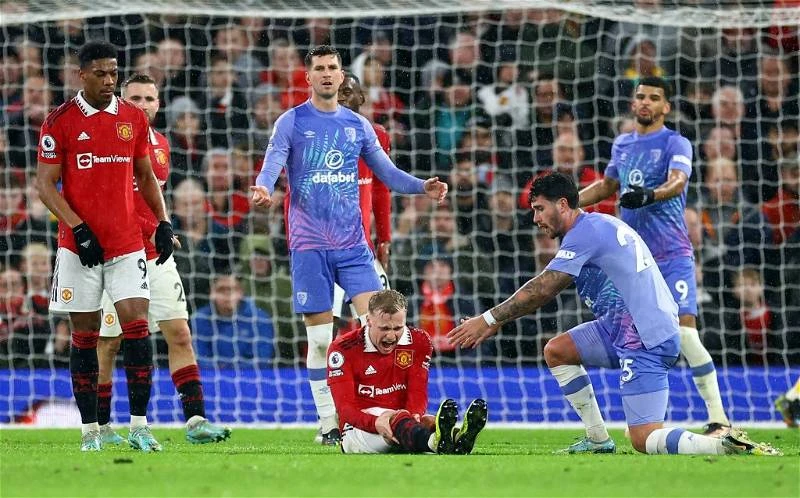 Tiền vệ Donny Van de Beek đang gặp phải rất nhiều khó khăn trong sự nghiệp.