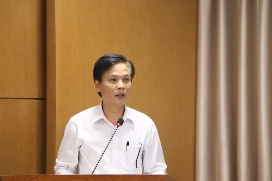 Đại biểu đến từ Sở GD&amp;ĐT Bắc Ninh chia sẻ kinh nghiệm thực tế của địa phương này về dạy bơi an toàn cho học sinh.