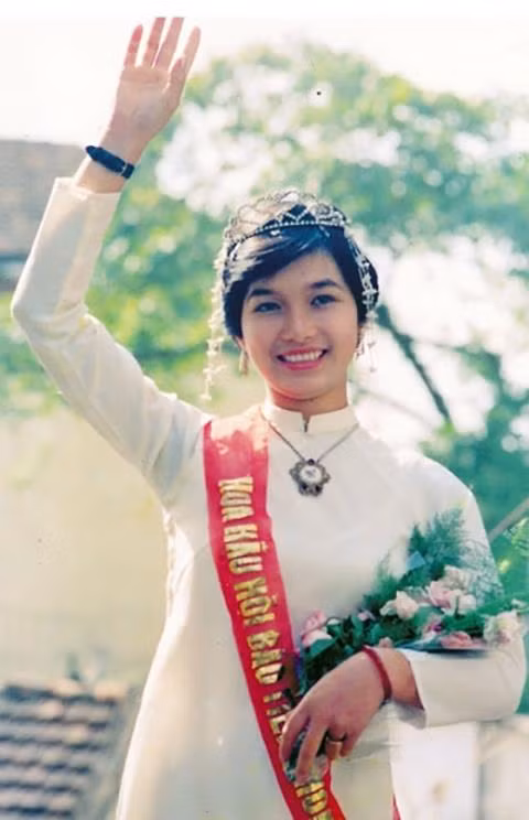 Hà Kiều Anh, Bùi Bích Phương, Diệu Hoa, Hoa Hậu Việt Nam Hà Kiều Anh, Bùi Bích Phương, Diệu Hoa, Hoa Hậu Việt Nam