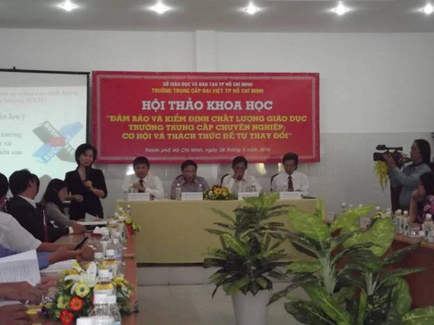 Quang cảnh hội thảo Khoa học về đảm bảo và kiểm định chất lượng giáo dục trường TCCN