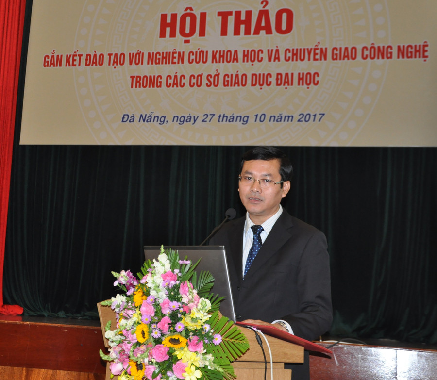 PGS.TS. Nguyễn Văn Phúc - Thứ trưởng Bộ GD&ĐT phát biểu chỉ đạo Hội thảo.