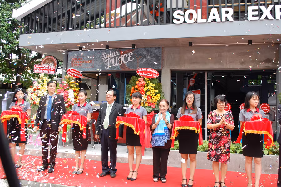 Cắt băng khánh thành và đưa vào sử dụng Không gian trải nghiệm năng lượng sạch