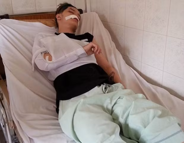 Kelbin Lei đang được cấp cứu tại bệnh viện