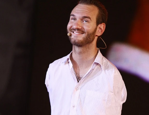 Nick Vujicic khi đến thăm Việt nam tháng 5/2013