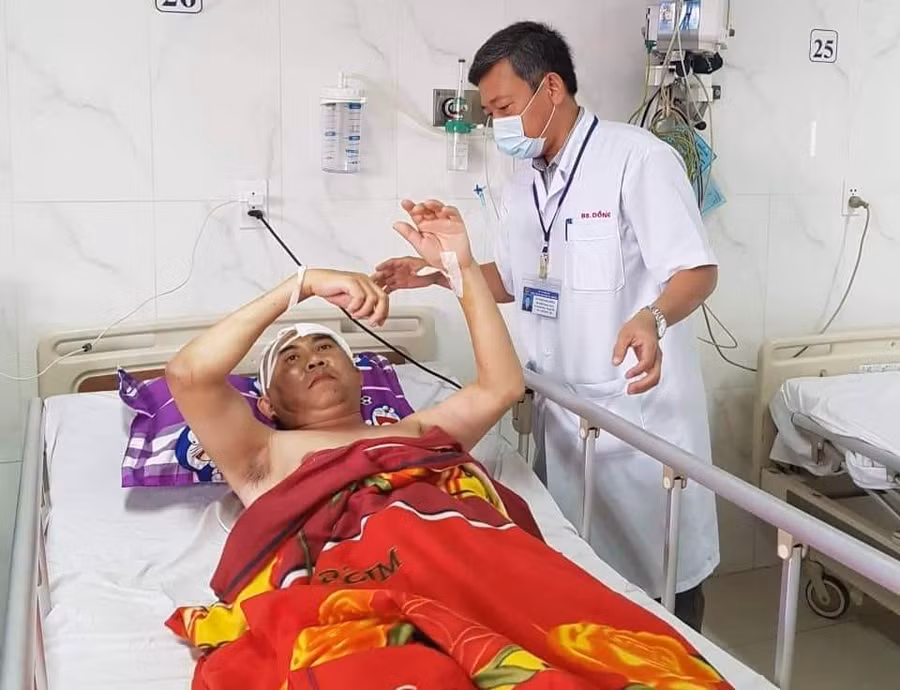 Phẫu thuật lấy khối u nặng 0.5kg ra khỏi não bệnh nhân