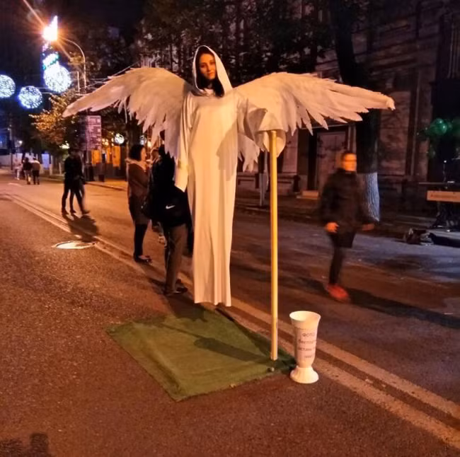 nhung con nguoi khien ta cuoi "khong ngam duoc mom" hinh anh 6