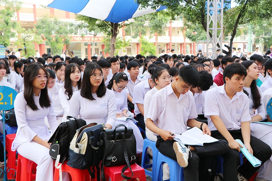 Cần làm tốt công tác hướng nghiệp trong nhà trường.