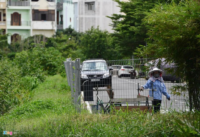 Cận cảnh khu biệt thự, nơi ca sĩ Nhật Kim Anh bị trộm hơn 5 tỷ đồng ảnh 11 Cận cảnh khu biệt thự, nơi ca sĩ Nhật Kim Anh bị trộm hơn 5 tỷ đồng ảnh 11