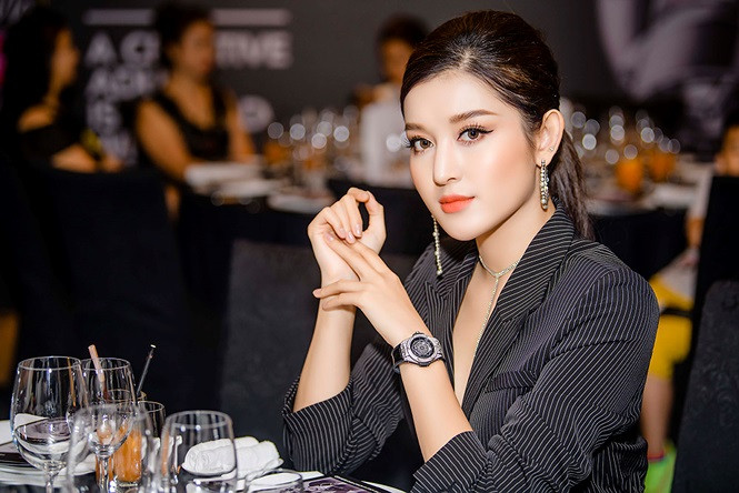 Bất ngờ với vẻ ngoài ngày càng điển trai như ‘soái ca’ của em trai Huyền My - ảnh 8