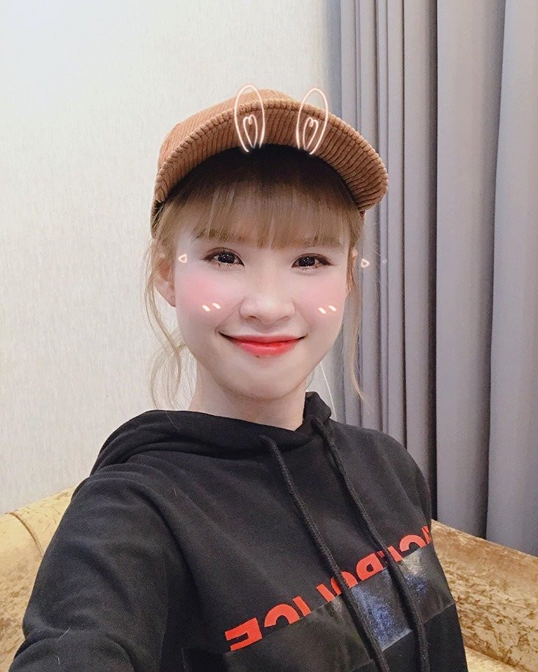 Mặc cả showbiz đua nhau dùng app già nhăn nheo, Khởi My chứng minh nhan sắc lão hóa ngược dù đã chạm ngưỡng U30-2