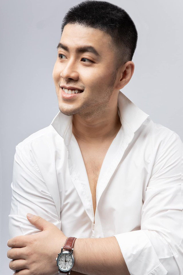 Những sao nam Vbiz gây tranh cãi vì gương mặt “đập đi xây lại“ ảnh 5 Akira Phan tung loạt ảnh mới hậu phẫu thuật thẩm mỹ trùng tu nhan sắc.