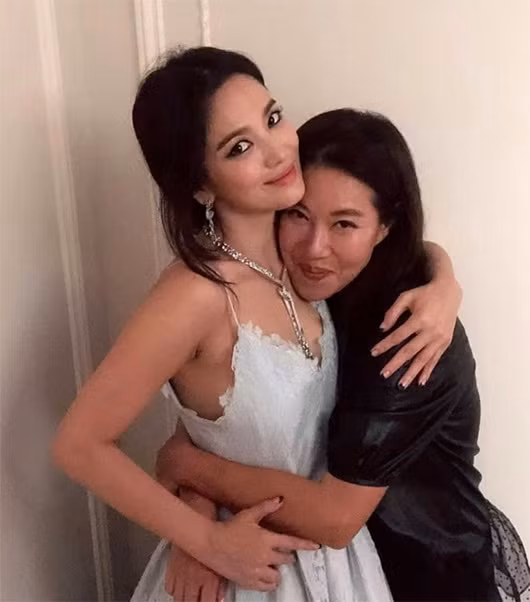 Hậu ly hôn Song Joong Ki, Song Hye Kyo ngày càng gợi cảm - Ảnh 3