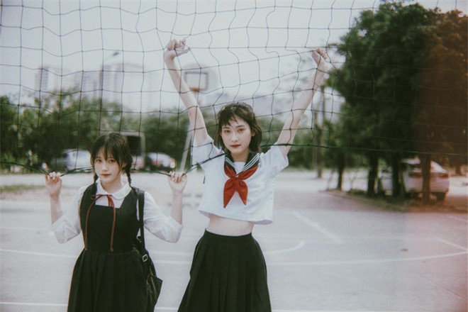 bo anh don tim dan mang cua doi ban than deu la hot girl o ha noi