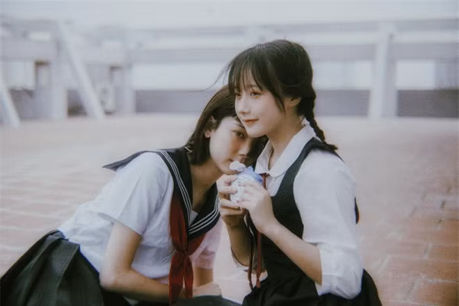 Bộ ảnh bo anh don tim dan mang cua doi ban than deu la hot girl o ha noi