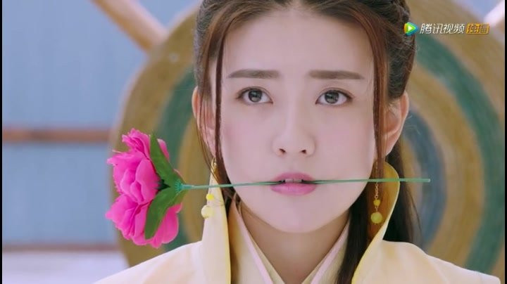 Những hạt sạn siêu to siêu khổng lồ khiến khán giả không thể nhịn cười trong phim cổ trang-5