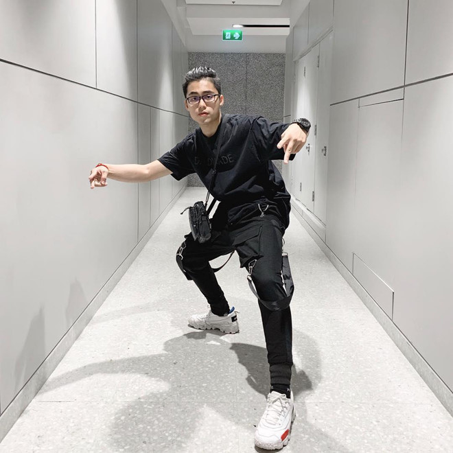 Em Sơn Tùng M-TP đăng ảnh selfie, dân mạng khen đẹp trai hơn cả anh ảnh 6 Em Son Tung M-TP dang anh selfie, dan mang khen dep trai hon ca anh hinh anh 6