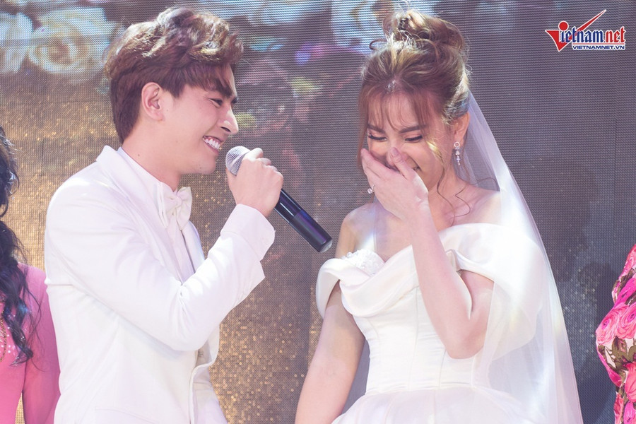 Thu Thủy bật khóc vì câu nói của chồng kém 10 tuổi trong lễ cưới ảnh 5 Thu Thủy bật khóc vì câu nói của chồng kém 10 tuổi trong lễ cưới