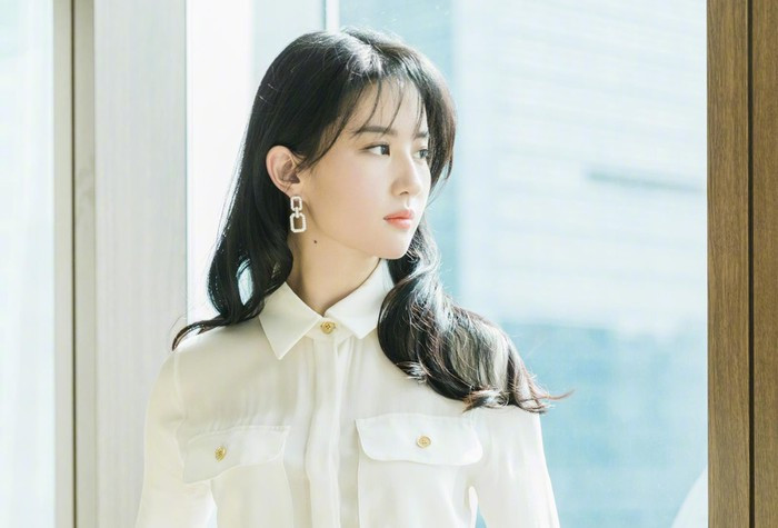 "Thần tiên tỷ tỷ" Lưu Diệc Phi đẹp không tỳ vết ở tuổi 32 ảnh 7