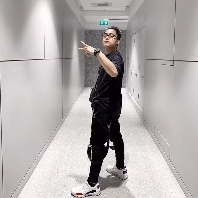 Em Son Tung M-TP dang anh selfie, dan mang khen dep trai hon ca anh hinh anh 7 