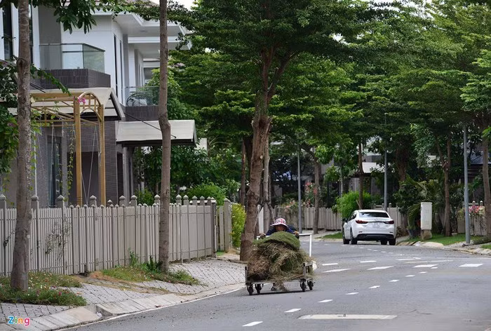 Cận cảnh khu biệt thự, nơi ca sĩ Nhật Kim Anh bị trộm hơn 5 tỷ đồng ảnh 6 Cận cảnh khu biệt thự, nơi ca sĩ Nhật Kim Anh bị trộm hơn 5 tỷ đồng ảnh 6