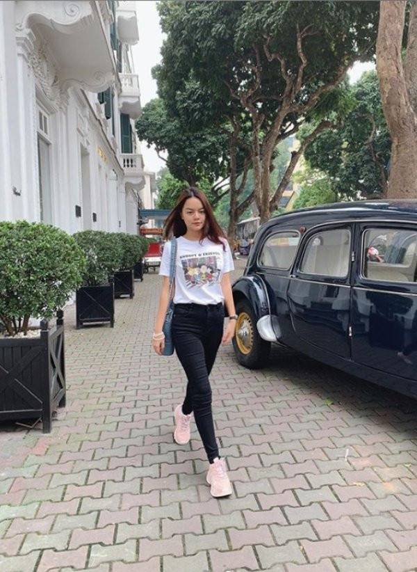 1 nam sau ly hon, pham quynh anh gay sot voi nhan sac tre trung khi de mat moc - 5