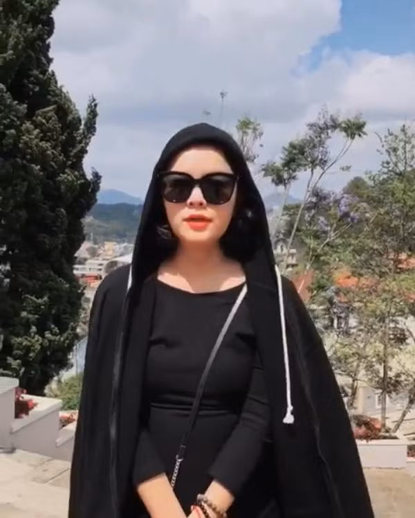 1 nam sau ly hon, pham quynh anh gay sot voi nhan sac tre trung khi de mat moc - 10