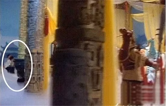 Những lỗi sai ngớ ngẩn trong phim ‘Tây du kí’ 1986 - ảnh 4