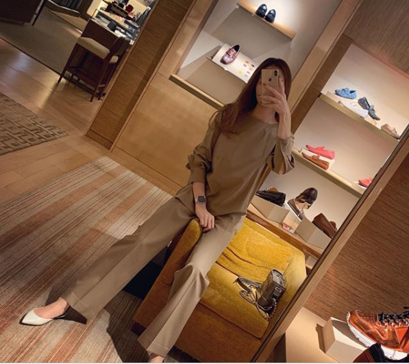 Cuộc sống sang chảnh của Đàm Thu Trang trước khi chính thức làm vợ Cường Đô La ảnh 10 Cuộc sống sang chảnh của Đàm Thu Trang trước khi chính thức làm vợ Cường Đô La - ảnh 11