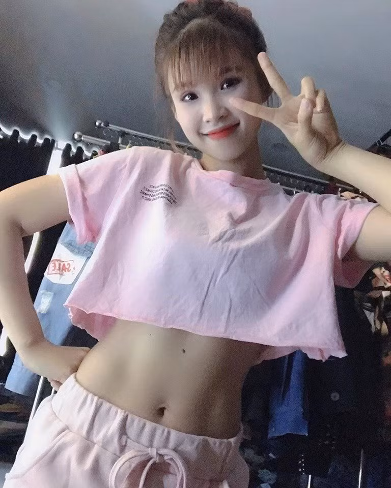 Mặc cả showbiz đua nhau dùng app già nhăn nheo, Khởi My chứng minh nhan sắc lão hóa ngược dù đã chạm ngưỡng U30-7