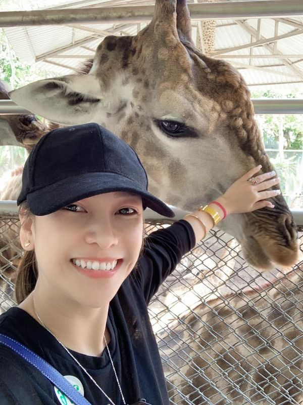 Trong lúc Minh Nhựa đang say đắm với vợ 2, cuộc sống của vợ đầu ra sao? ảnh 7 Trong lúc Minh Nhựa đang say đắm với vợ 2, thì người vợ đầu (cũng là mẹ ruột của cô con gái Rich Kid) đang làm gì? ảnh 6