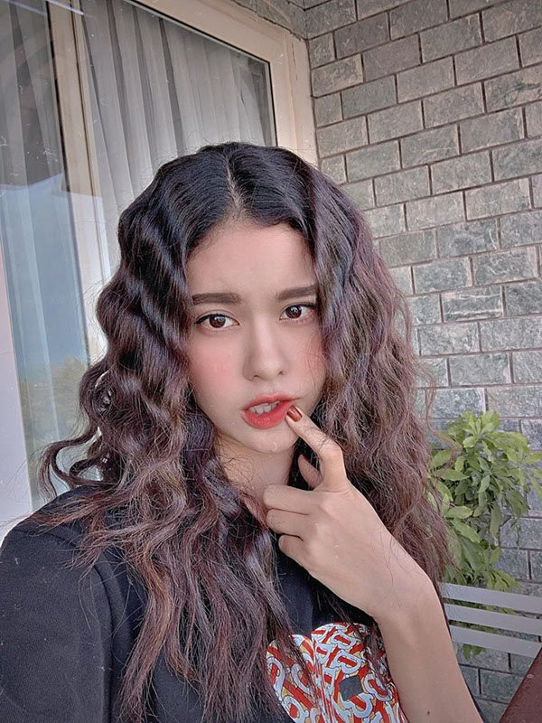 dien mai toc moi, thu hoi ai dam bao truong quynh anh da 30 tuoi, lai la me mot con? - 4