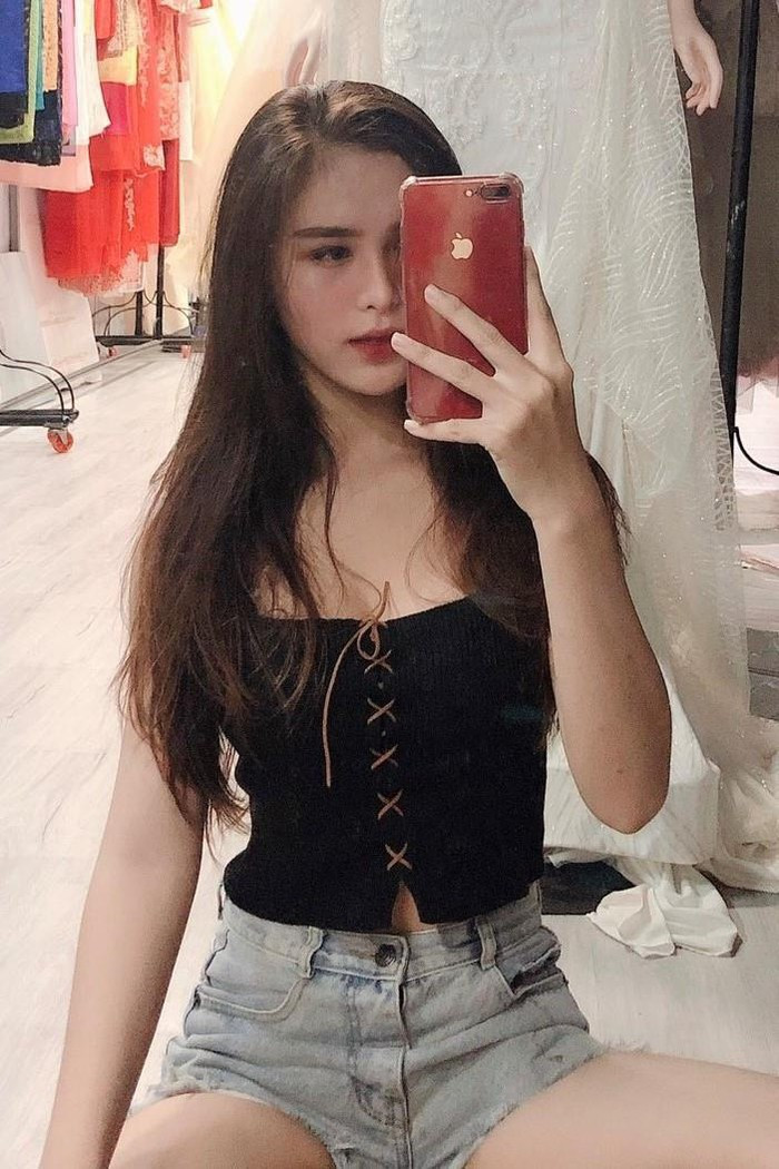 Từ nhỏ đã bị chê bai nhan sắc, nữ sinh 2K quyết tâm “lột xác”, xinh đẹp đến “người quen cũng không nhận ra ảnh 4 Từ nhỏ đã bị chê bai nhan sắc, nữ sinh 2K quyết tâm “lột xác”, xinh đẹp đến “người quen cũng không nhận ra ảnh 4