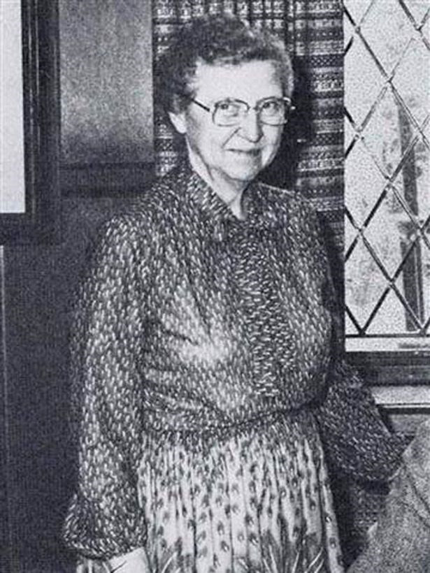 Bà Elisabeth Davis chụp năm 1983