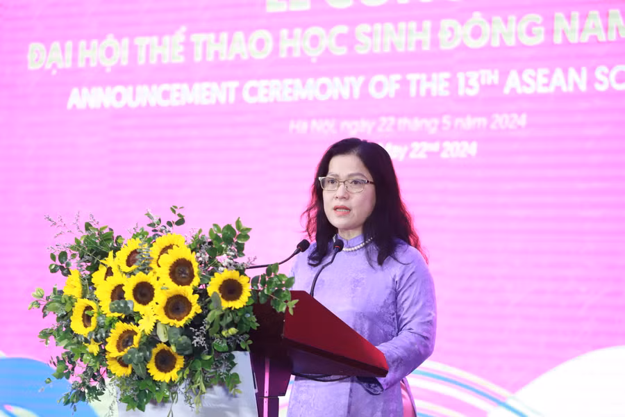 Thứ trưởng Bộ GD&ĐT Nguyễn Thị Kim Chi phát biểu khai mạc tại chương trình. Ảnh: Đình Tuệ.