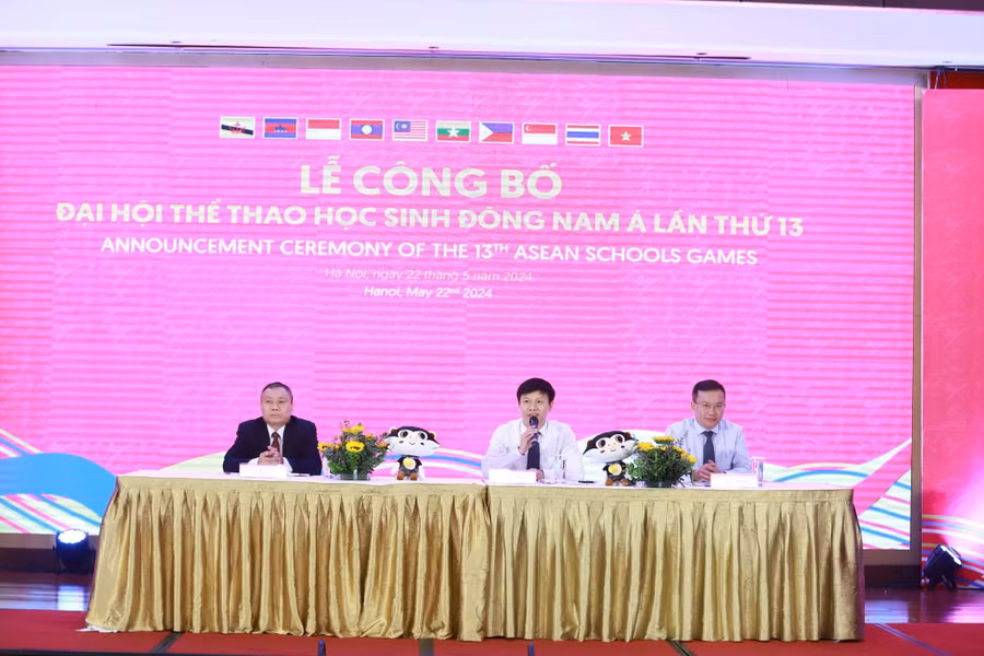 Đại diện Ban tổ chức cung cấp thêm thông tin về đại hội tới các cơ quan báo chí.