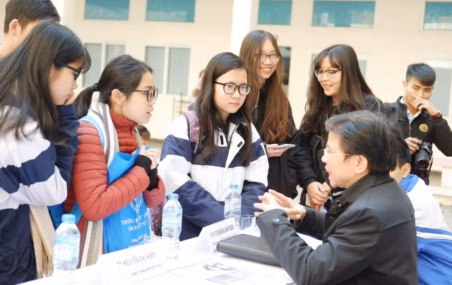 Cân nhắc lựa chọn tổ hợp xét tuyển