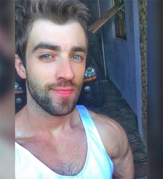 Anh chàng phi công siêu đẹp trai với body 6 múi đang làm dậy sóng Instagram - Ảnh 10. Anh chàng phi công siêu đẹp trai với body 6 múi đang làm dậy sóng Instagram - Ảnh 10.