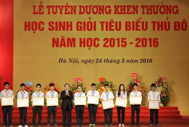 Tuyên dương học sinh giỏi tiêu biểu Thủ đô 