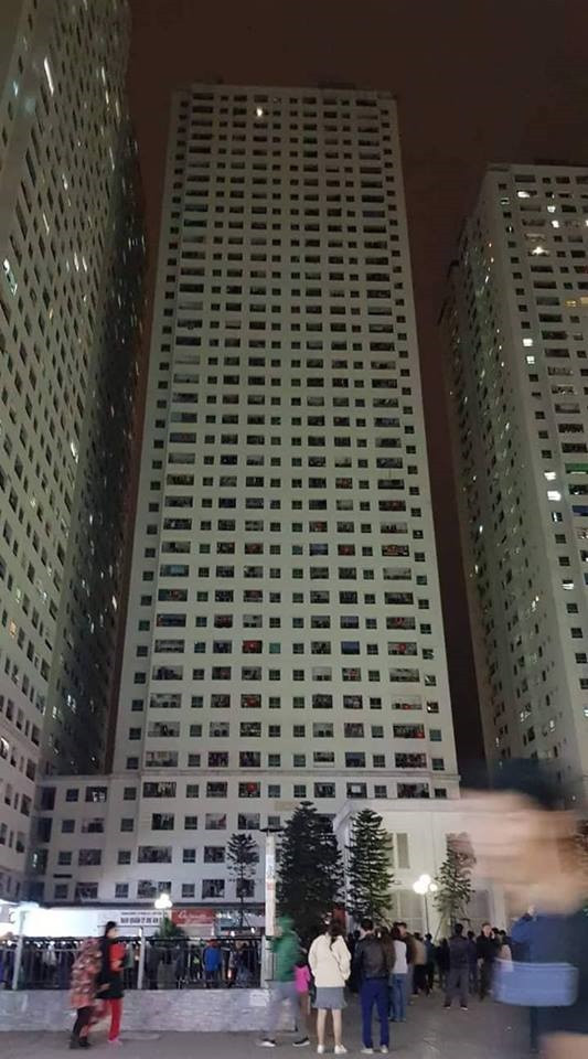 Hiện trường vụ cháy ở tầng 15 tòa HH3A chung cư Linh Đàm. Hiện trường vụ cháy ở tầng 15 tòa HH3A chung cư Linh Đàm.