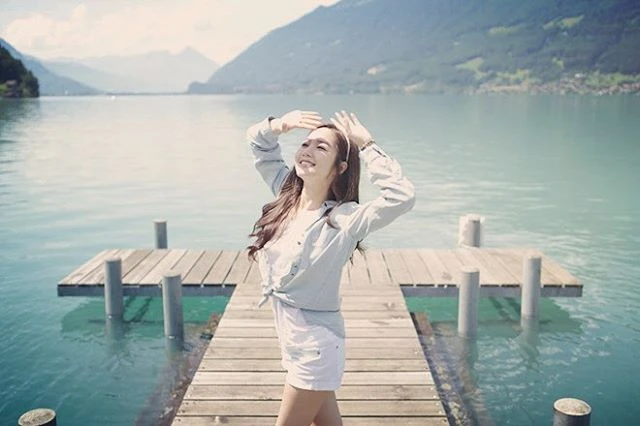 “Nữ hoàng dao kéo” Park Min Young đẹp động lòng người trong ảnh du lịch Thụy Sĩ