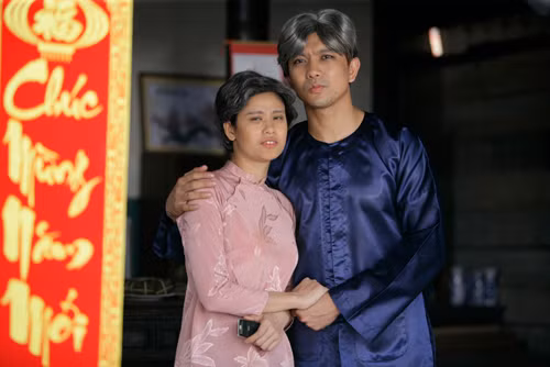 Trương Quỳnh Anh mất sáu tiếng để hóa trang thành người già