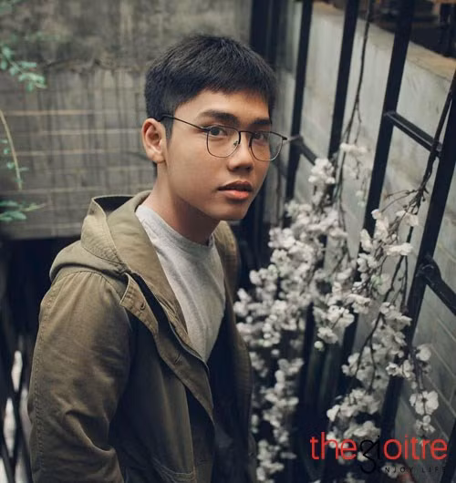 Chia sẻ về dự định trong tương lai anh chàng điển trai cho biết: "Mình sẽ cố gắng và thường xuyên cho ra đời các vlog hay hơn. Hy vọng những sản phẩm của mình sẽ mang tới niềm vui và giảm bớt sự căng thẳng cho mọi người".