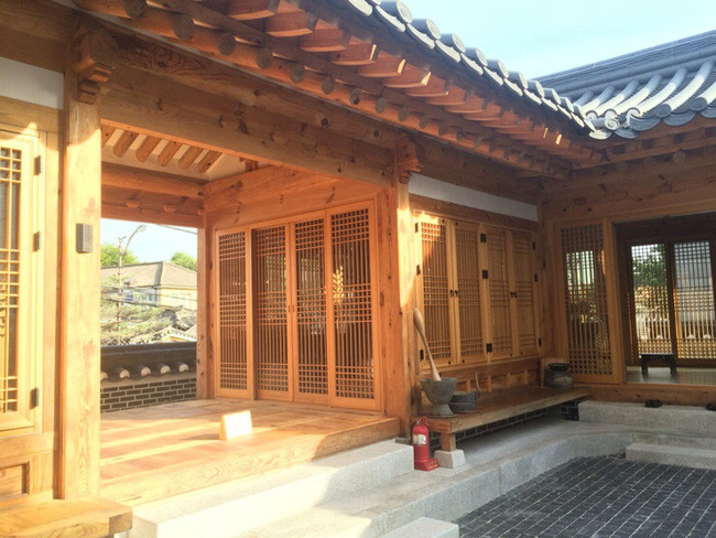 Cặp đôi giàu nhất nhì Kbiz Kim Tae Hee và Bi Rain tổ chức đám cưới chỉ 24 triệu đồng - Ảnh 3. Cặp đôi giàu nhất nhì Kbiz Kim Tae Hee và Bi Rain tổ chức đám cưới chỉ 24 triệu đồng - Ảnh 3.